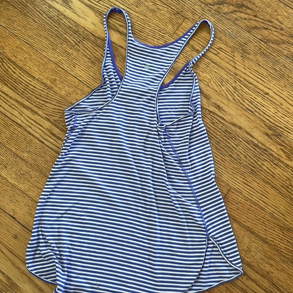 Lululemon Racerback Tank-top - Picture 2 of 3